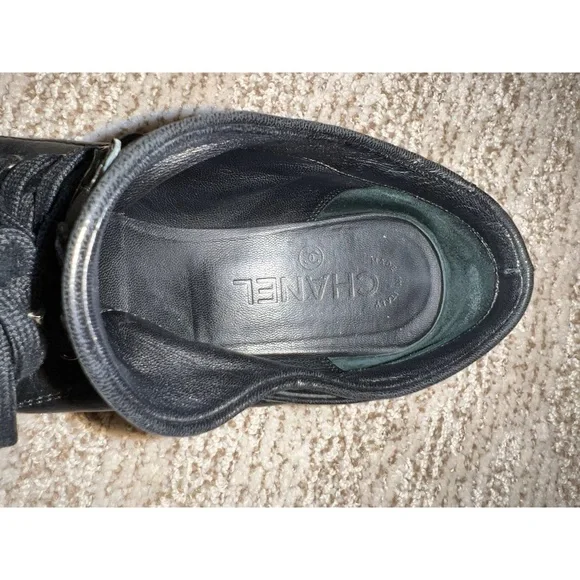 Authentic Chanel sneakers size 37 - Picture 6 of 7